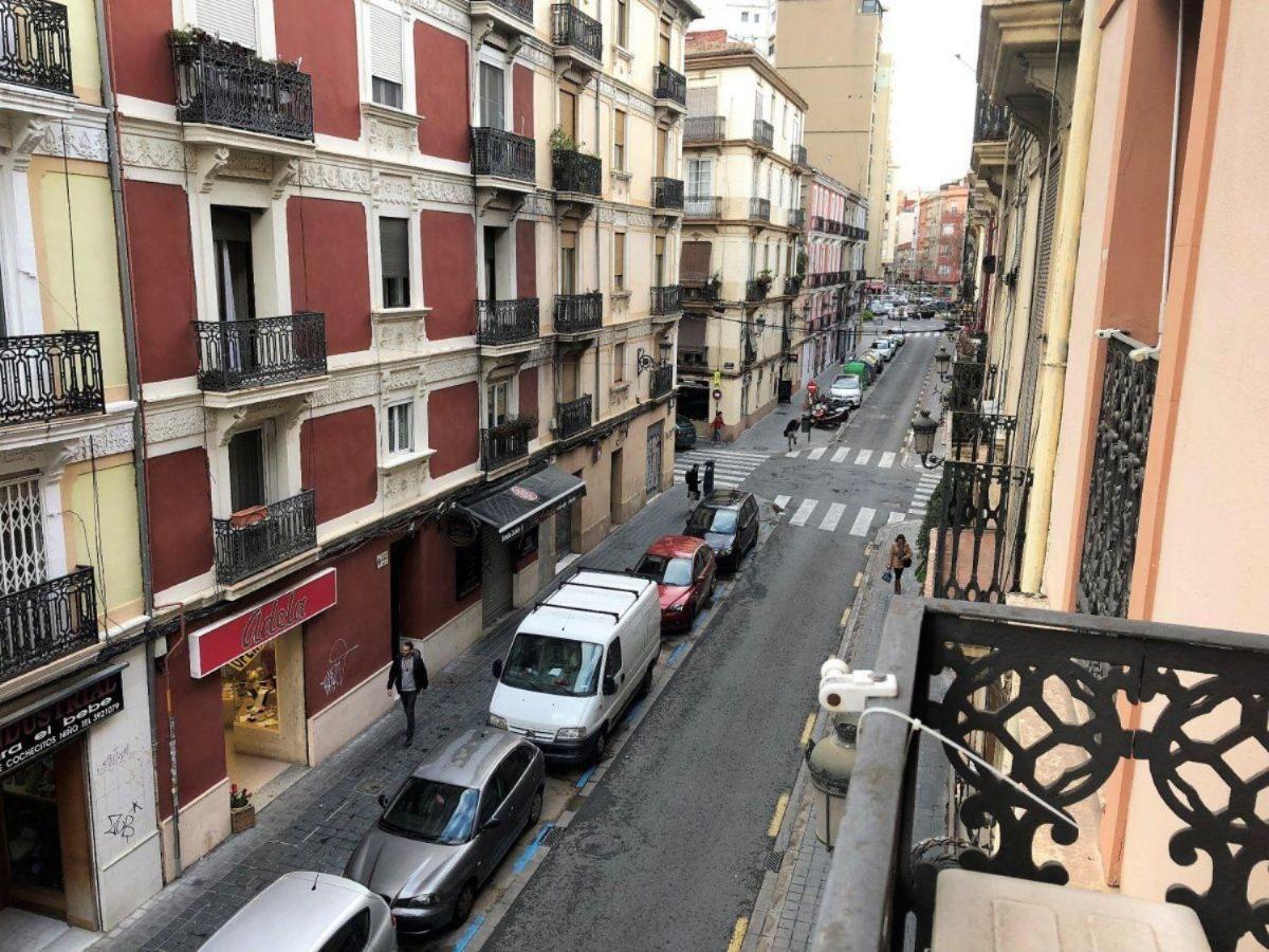 Apartamento céntrico Torres de Quart. Valenza Esterno foto